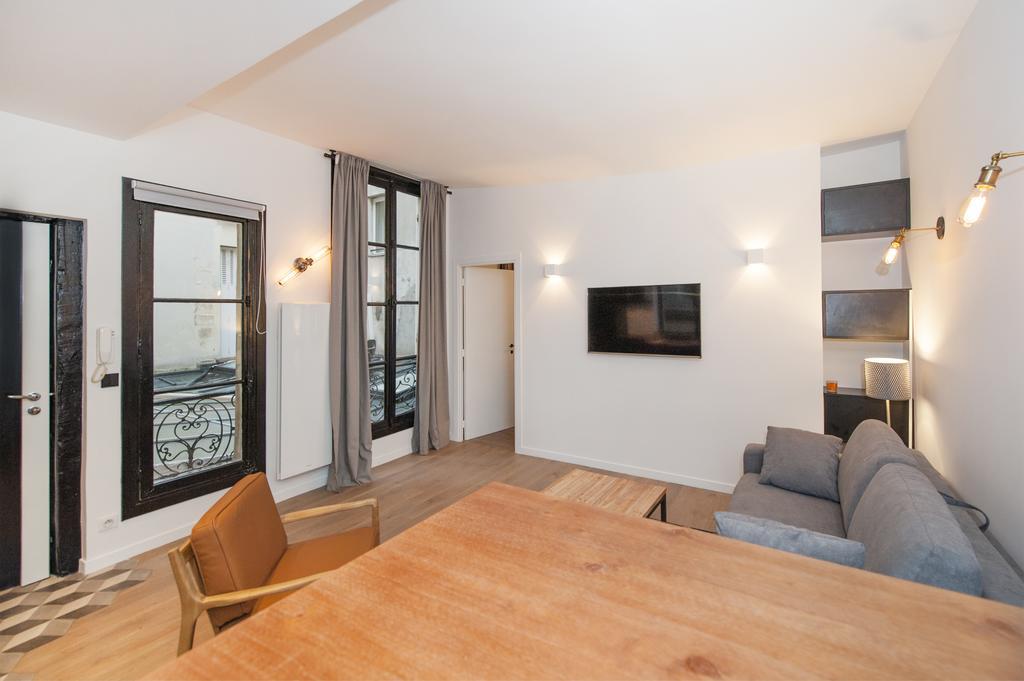 Pick A Flat'S Apartment In Le Marais - Rue Sainte Croix De La Bretonnerie París Exterior foto