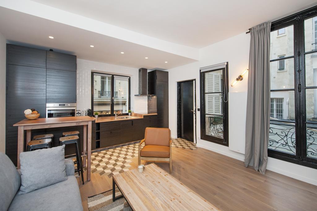 Pick A Flat'S Apartment In Le Marais - Rue Sainte Croix De La Bretonnerie París Exterior foto